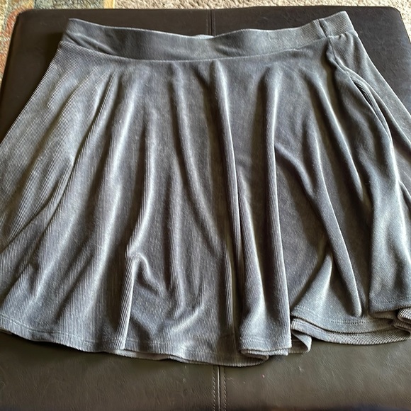 Hot Topic Dresses & Skirts - ❌LAST CHANCE❌ Hot Topic “skater” skirt